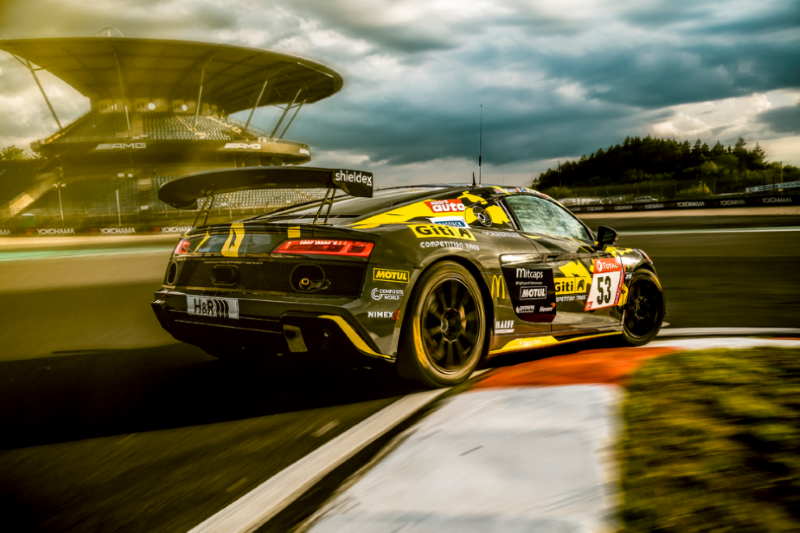 El equipo femenino #gitiracing consigue la victoria en la clase SP8 de las 24 horas de Nürburgring