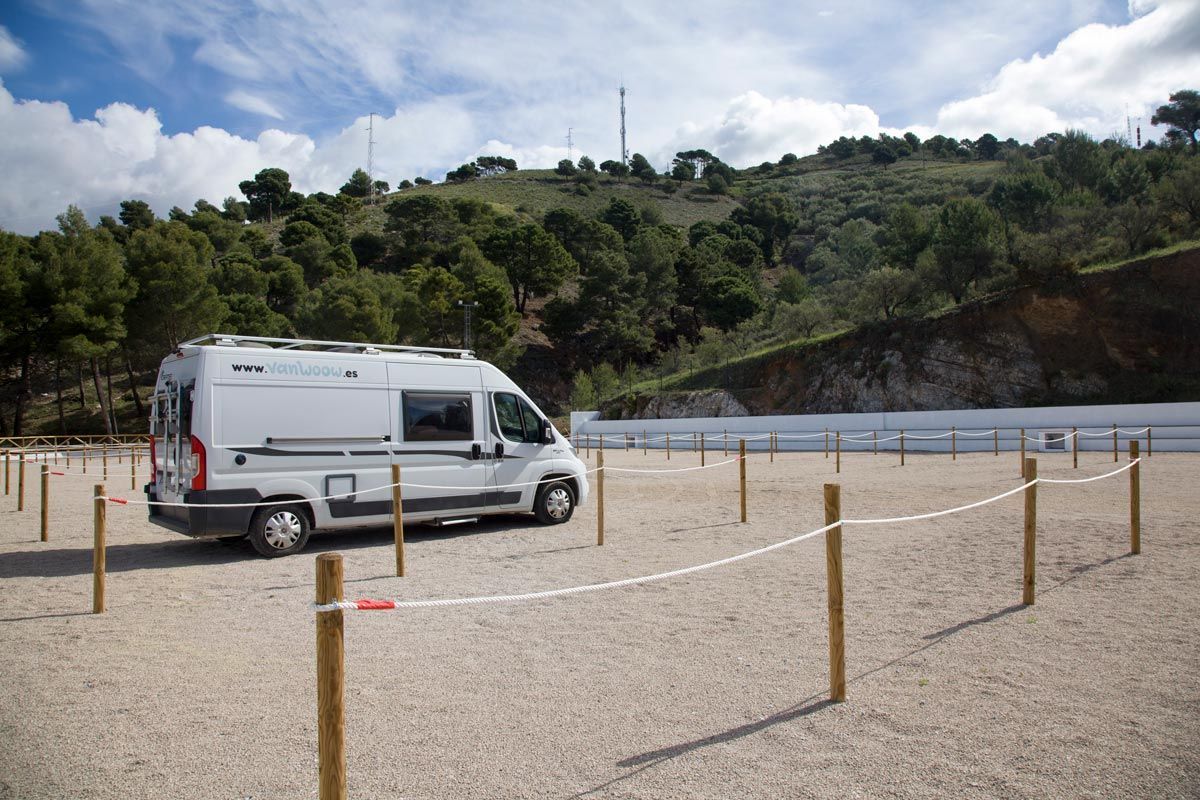 El pueblo malagueño de Canillas de Albaida estrena Área de Autocaravana para atraer turismo itinerante